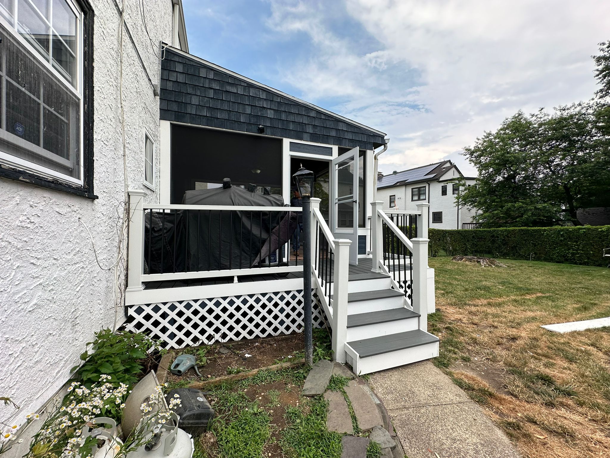 Screened In Porch - Image 13